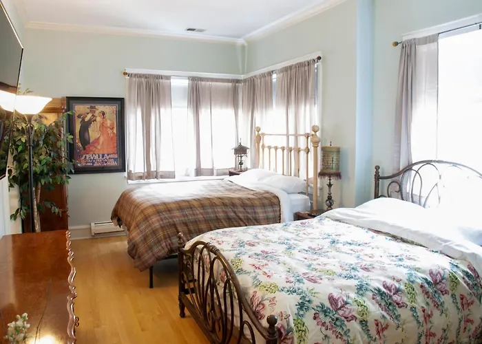 Bootlegger House Sleeps 10-20 Free Tv & Parking Apartment *